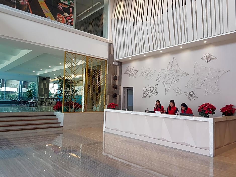 Travelite Hotel Legarda