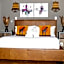 Mela Luxury Game Lodge