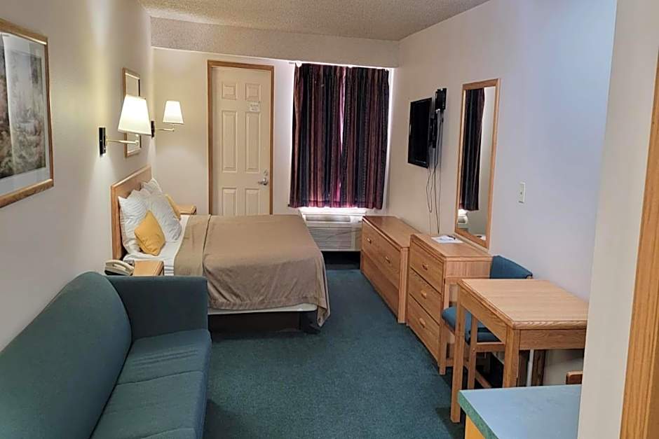 HomeTown Inn By OYO Texhoma, OK
