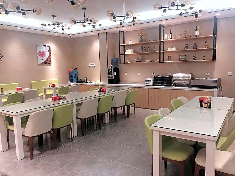 GreenTree Inn Tianjin JinNan ShuangLin Metro Station Express Hotel