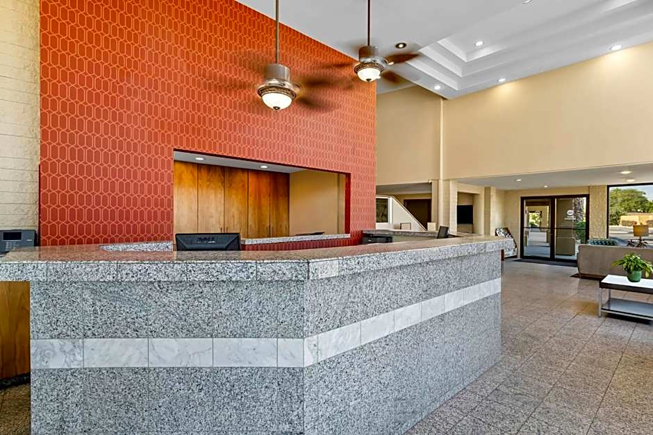 Best Western Date Tree Hotel