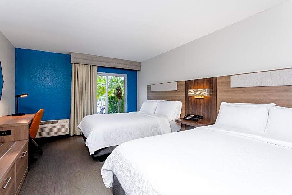 Holiday Inn Express Hotel Clearwater East - ICOT Center By IHG