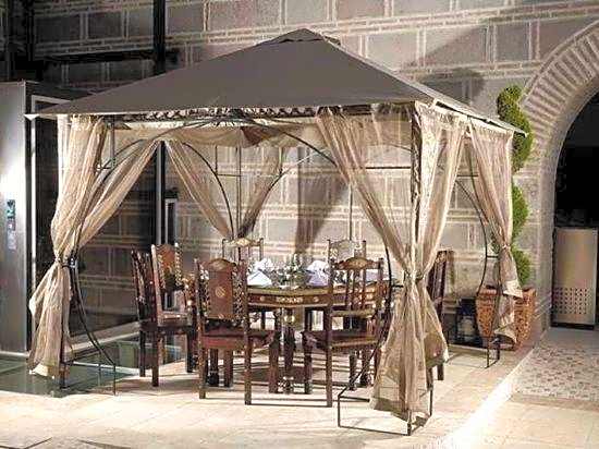 Cesme Kanuni Kervansaray Historical Hotel