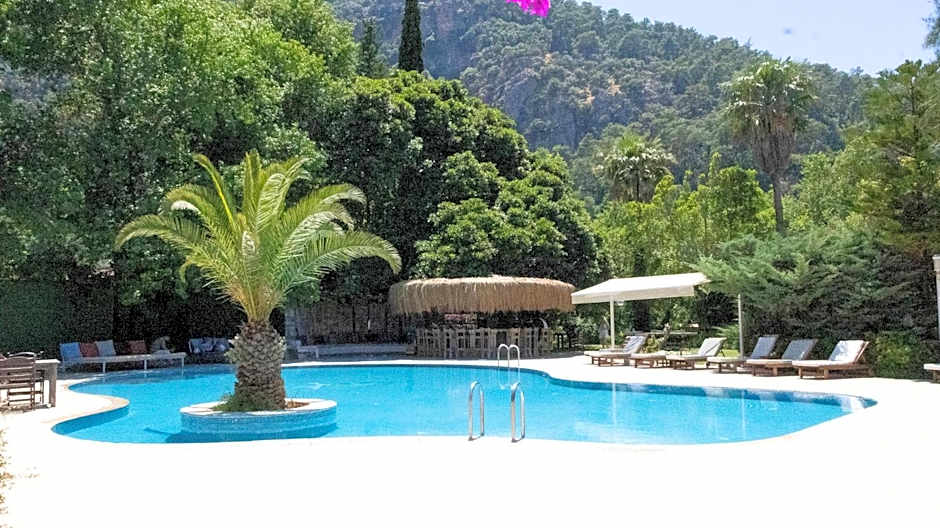 Aydos Hotels & Breeze Restaurant