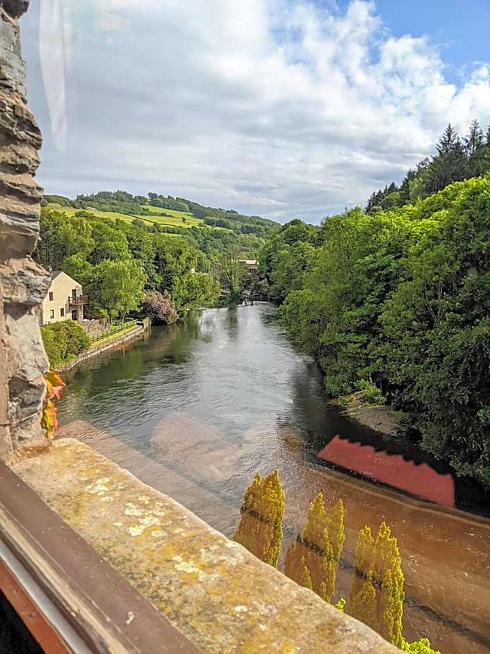 Whitewater Hotel & Spa