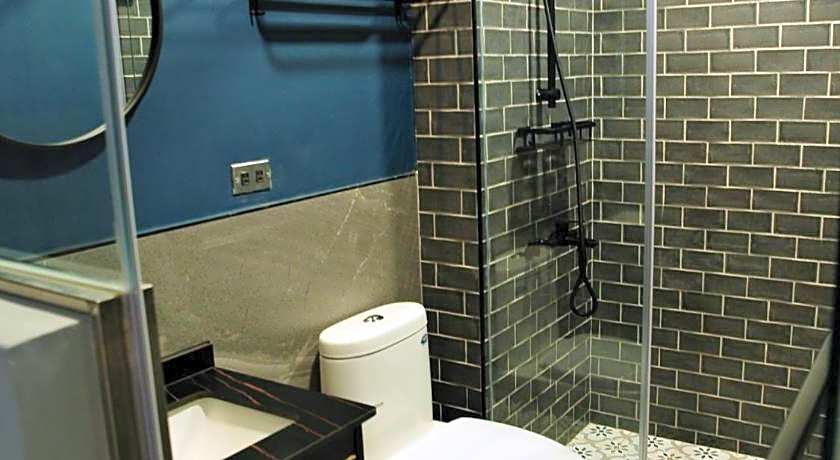 18th prussianblueinn