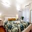 Blanco Rooms