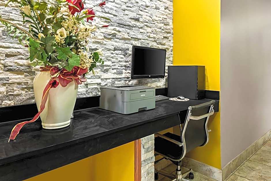 Quality Inn & Suites Granbury