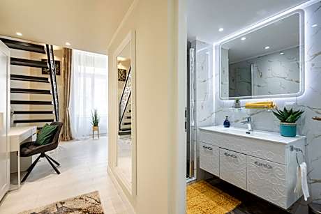 Luxury Triple Room