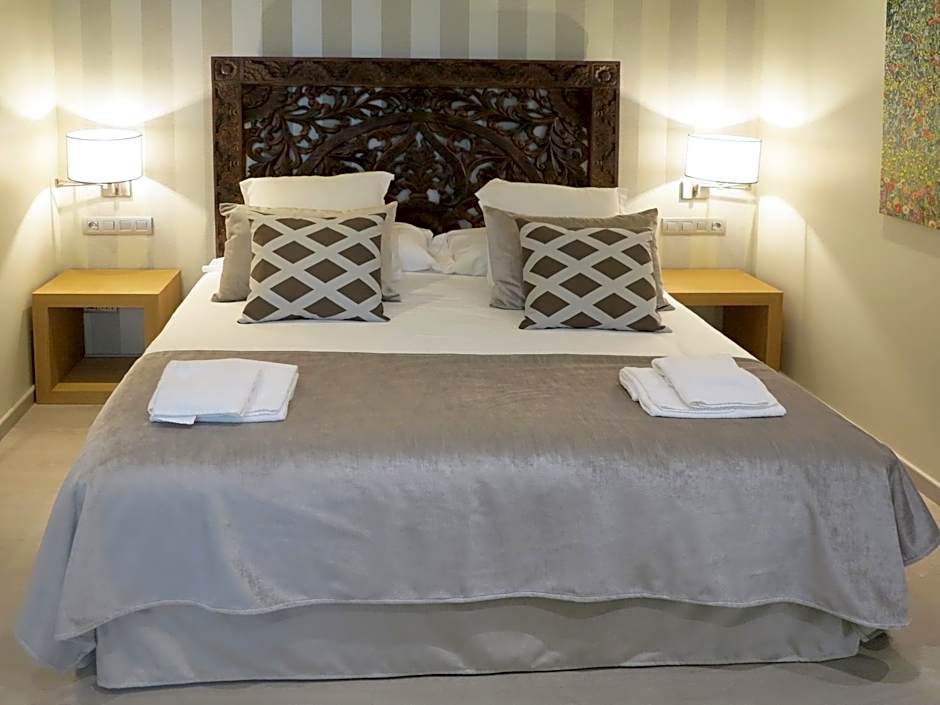 Serennia Exclusive Rooms