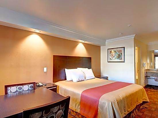 Ontario Inn & Suites