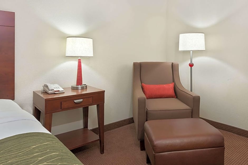 Comfort Inn Fayetteville near Fort Bragg