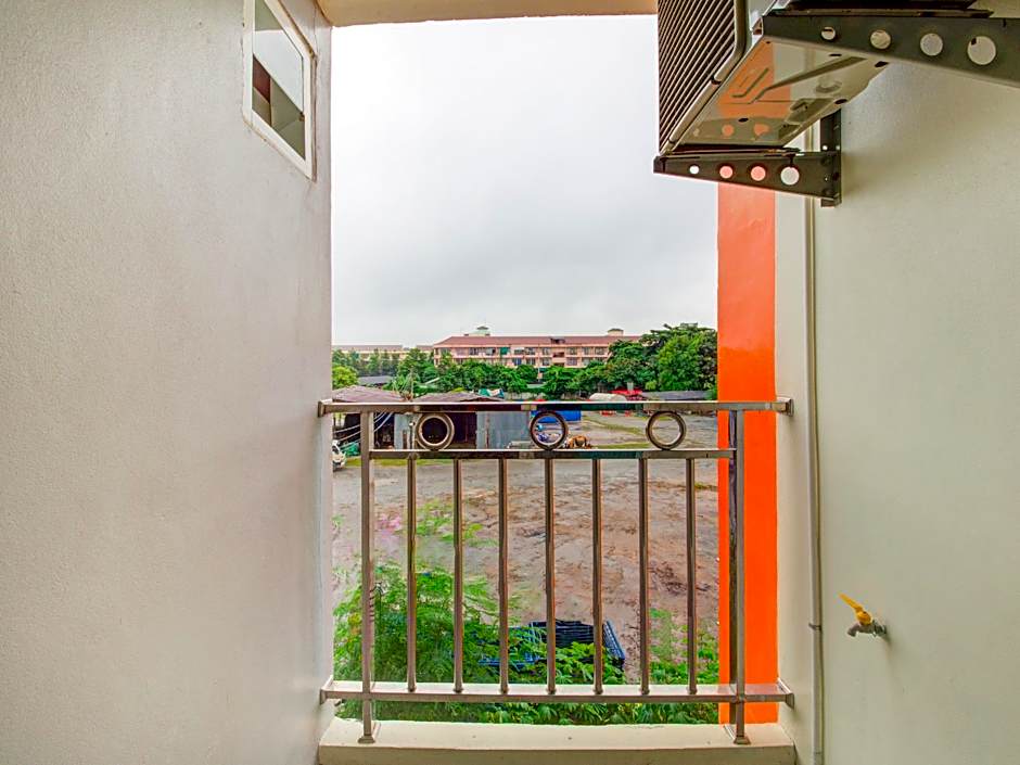 OYO 75337 Ponpaipan1