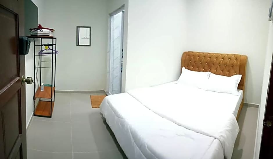 TAMU ROOMSTAY TOK MOLOR
