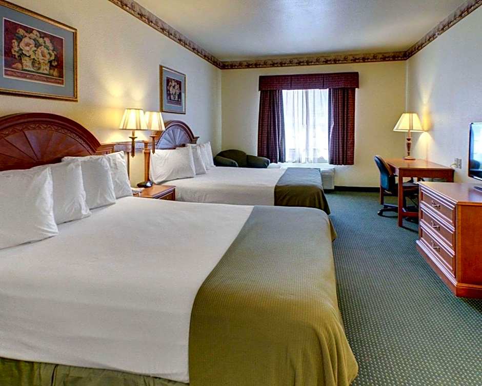 Quality Inn & Suites Glen Rose