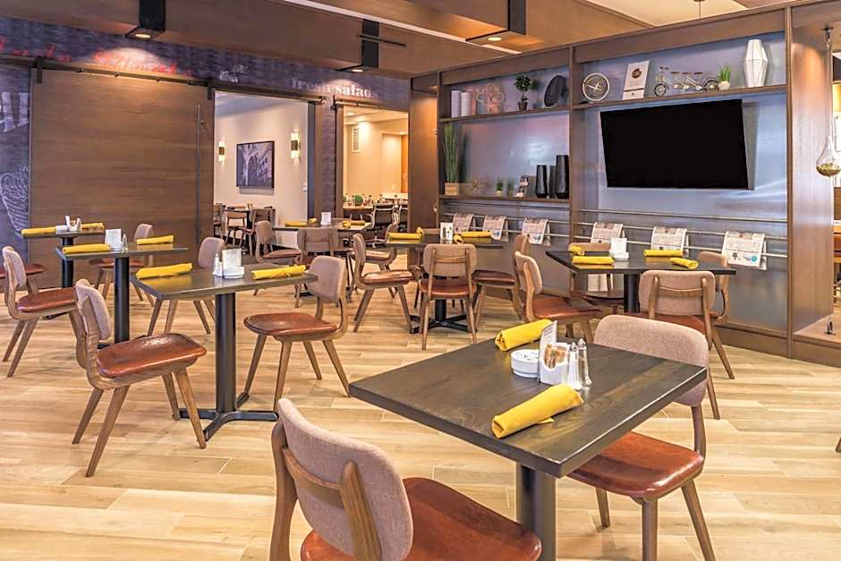 DoubleTree By Hilton Lafayette East