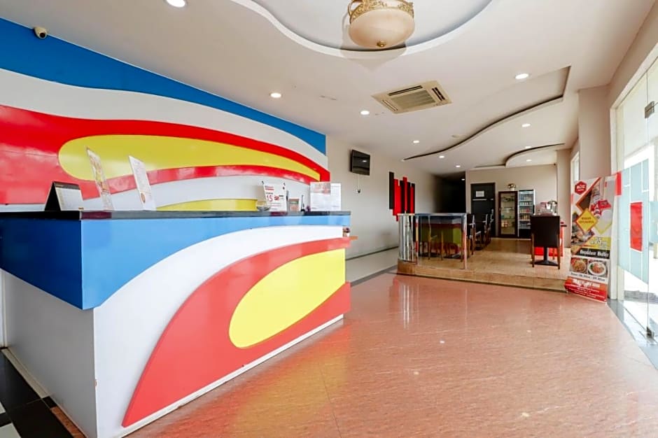 Blitz Hotel Batam Near Sultan Mahmud Ri'ayat Shah