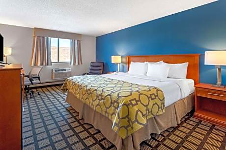 King Studio Suite - Non-Smoking