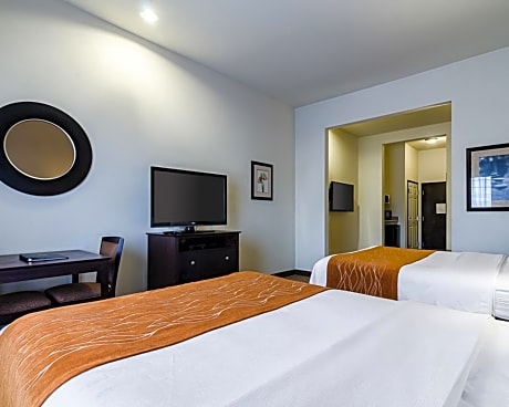 Queen Room with Two Queen Beds - Accessible/Non-Smoking