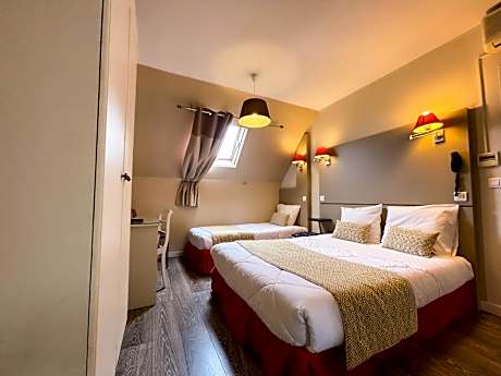 Triple Room with Balcony