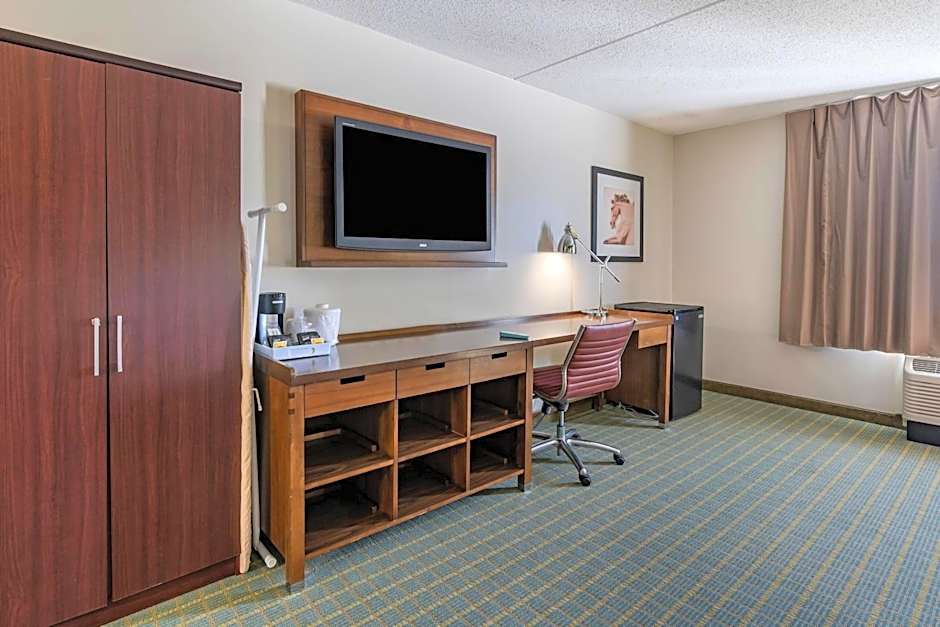 Quality Inn Lexington - Horse Park