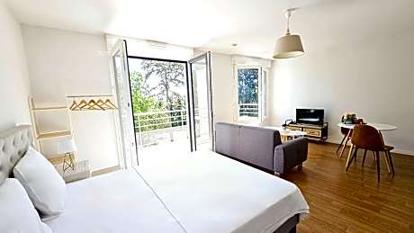 Studio with Balcony