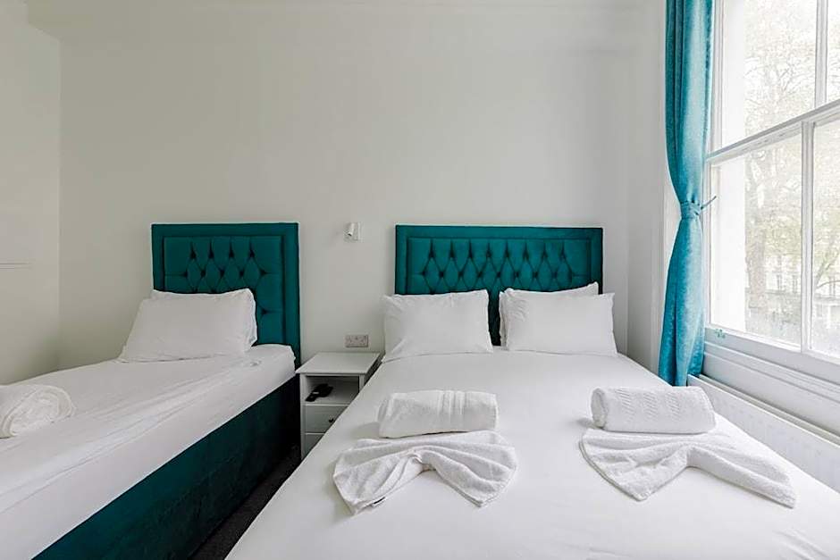 Palace Court Hotel