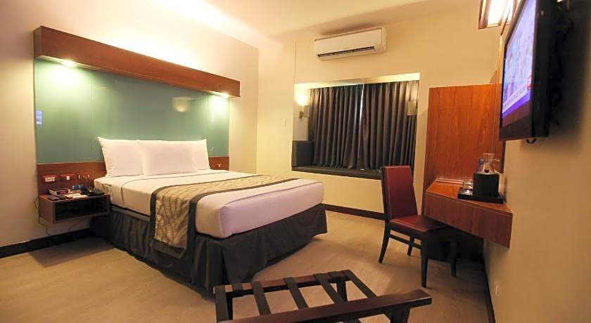 Microtel by Wyndham UP Technohub