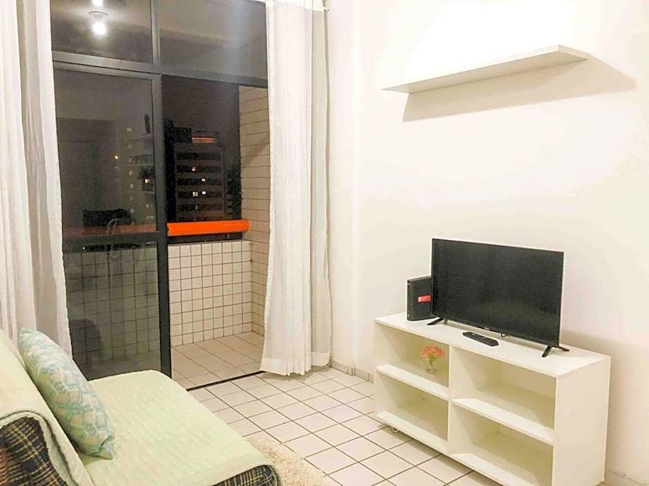 RF-86: Apê completo e aconchegante na Ponta Verde