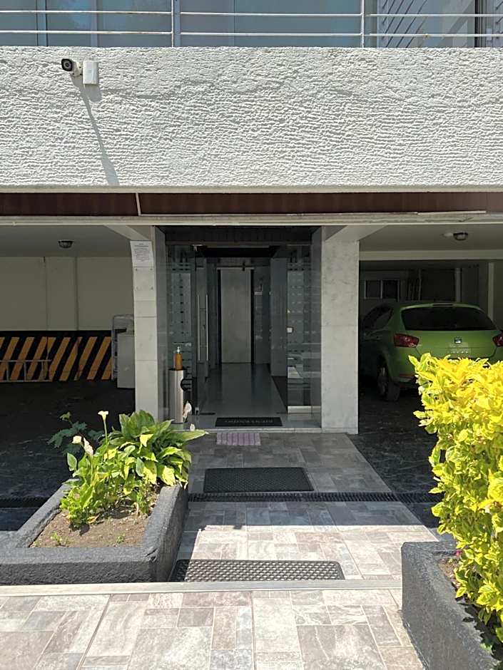 Grupo Kings Suites -Monte Chimborazo 537