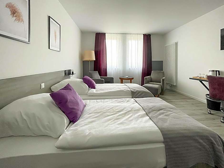 PRIMA Inn HOTEL & HOF NEURUPPIN - digitales & rezeptionsloses Motel