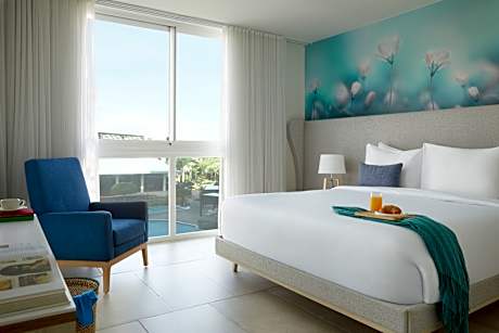 1 Bedroom Suite-Pool View