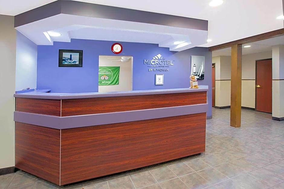 Microtel Inn & Suites by Wyndham Manistee