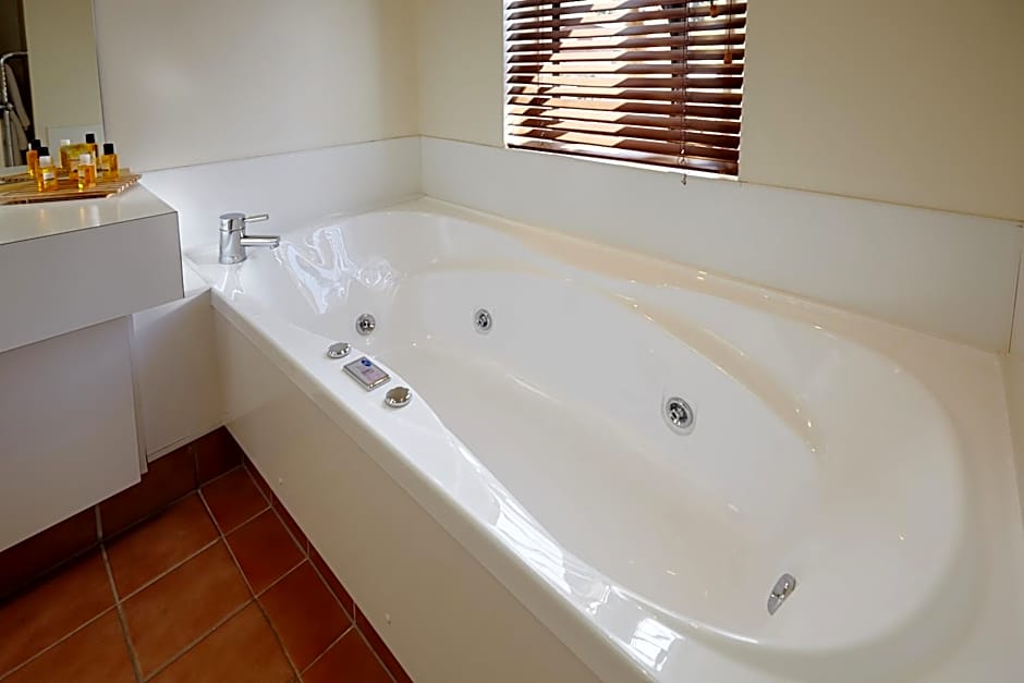 Pioneer Waterfront Apartments