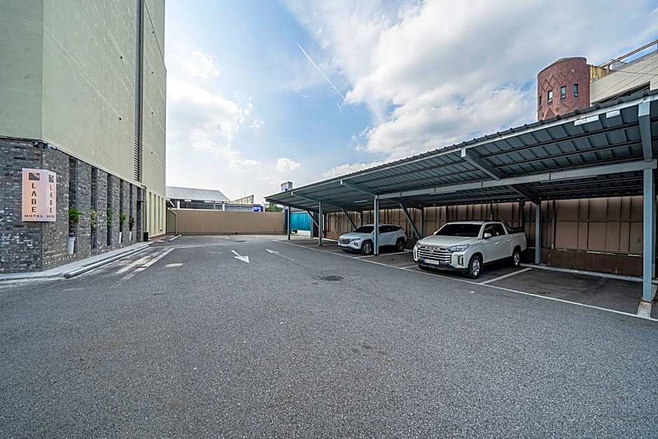 Jeongeup Labe Hotel