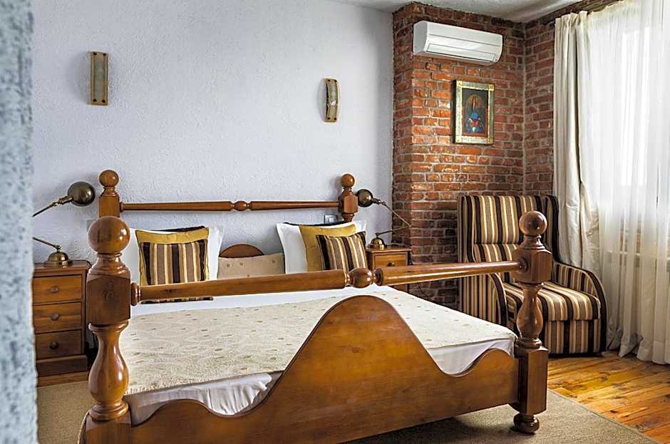 Chateau Copsa Complex