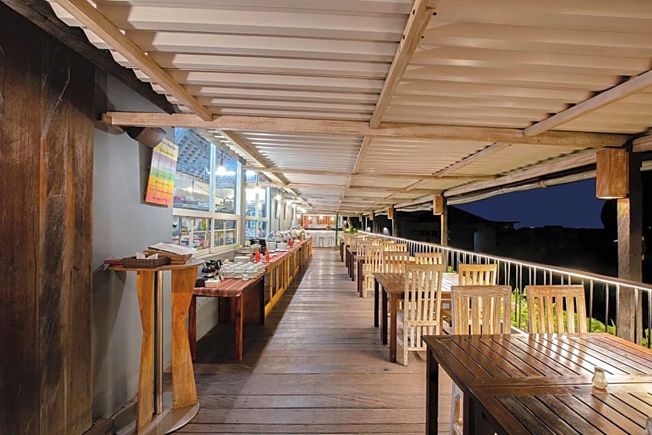 FRii Bali Echo Beach Hotel