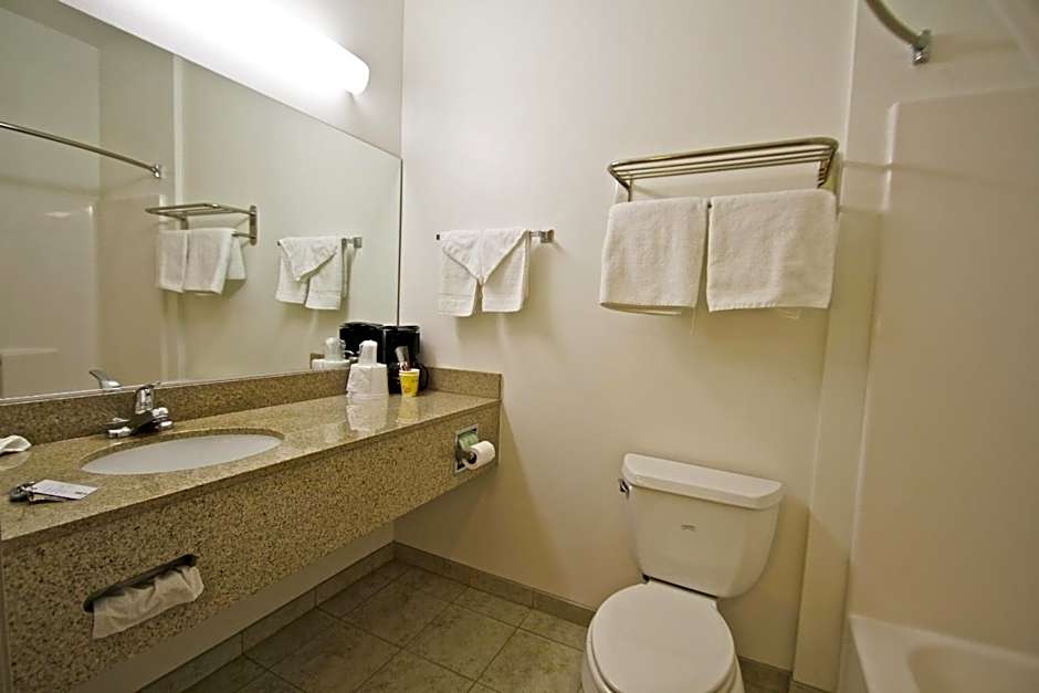 Studio 6 Bakersfield