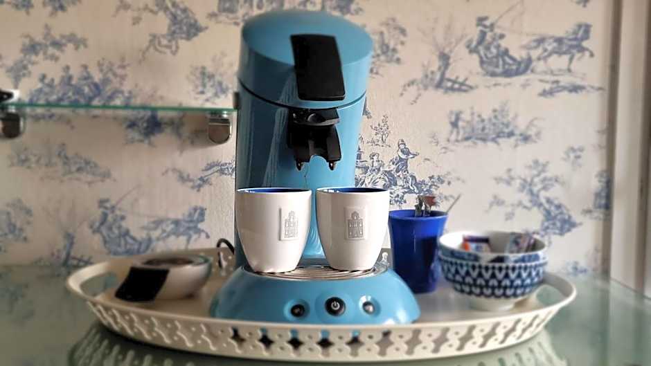 City Farmer Amsterdam a Guesthouse with Free Parking, Bikes , Bed & Breakfast