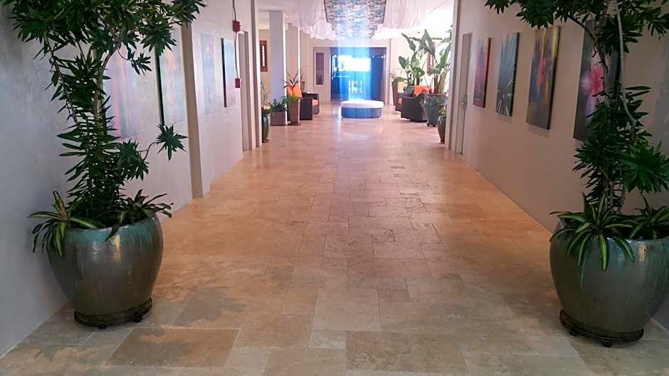 Caravelle Hotel