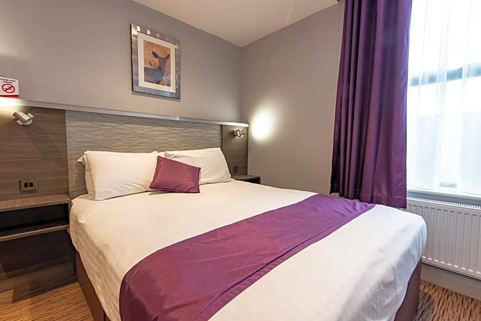 Hogs Back Hotel & Spa