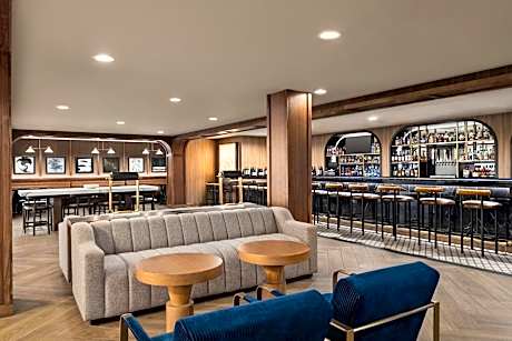 Crowne Plaza Louisville Airport Expo Ctr By IHG