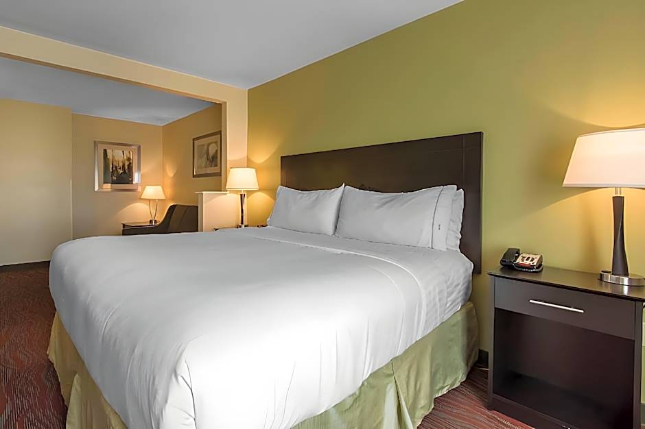 Holiday Inn Express Hotel & Suites Cullman By IHG