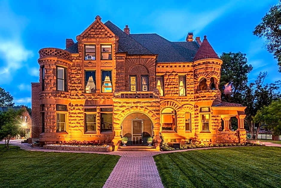 Orman Mansion - Pueblo's Most Luxurious Stay!