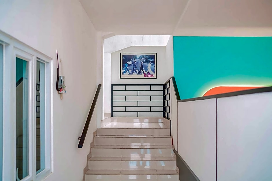 Sans Hotel Widarasari Cirebon