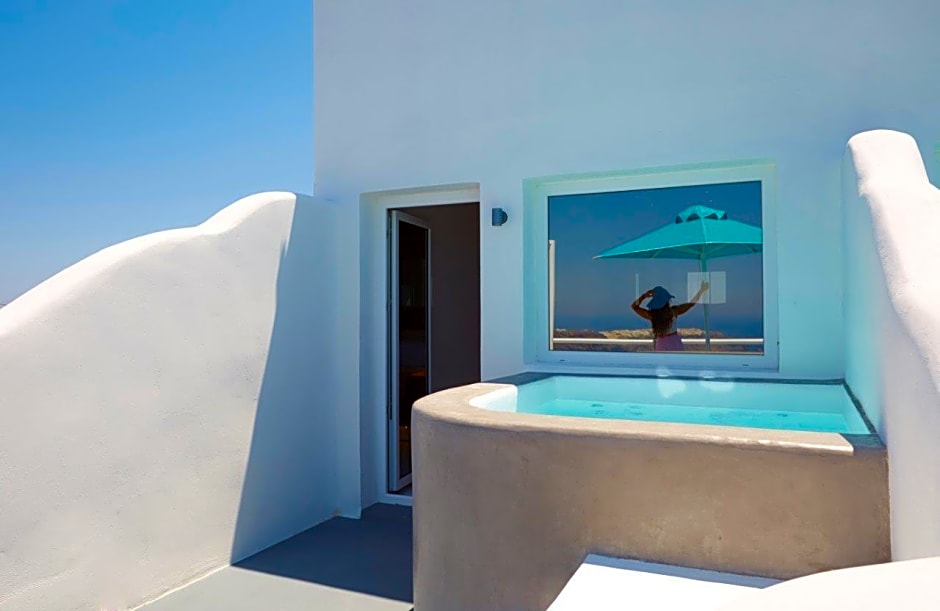 Adore Santorini