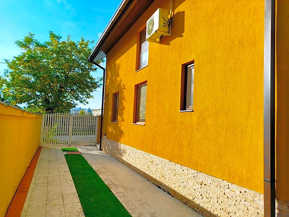 Boutique Casa Galbena