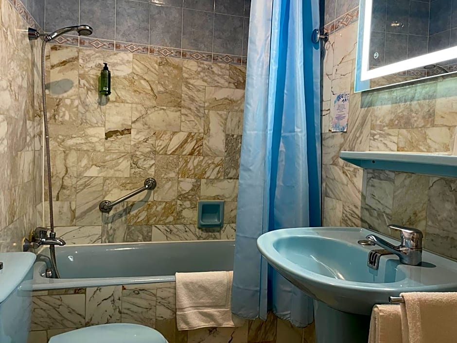 Hotel Busby