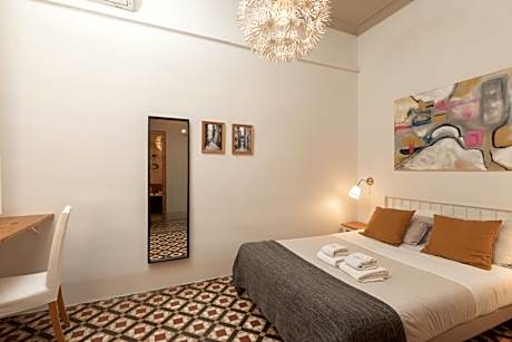 Budget Double Room with Shared Bathroom