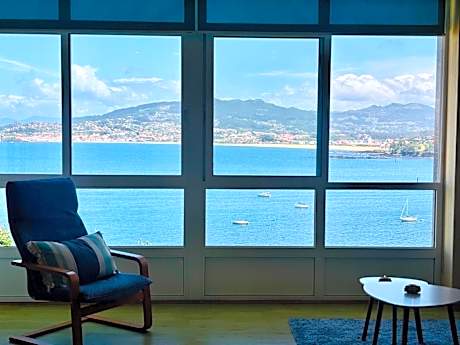 Holibai, Xoaniña, La experiencia con vistas a la Ria